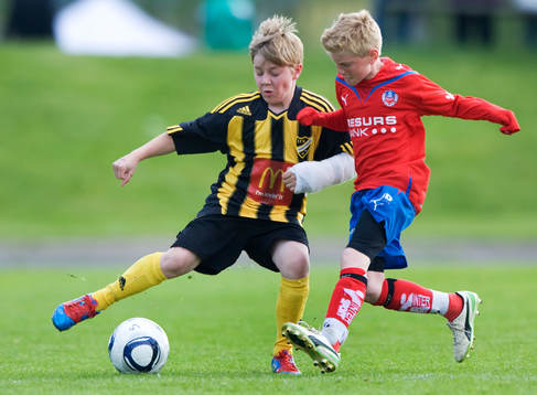 Bläddra bland fler bilder av Fotboll, Cup Syd