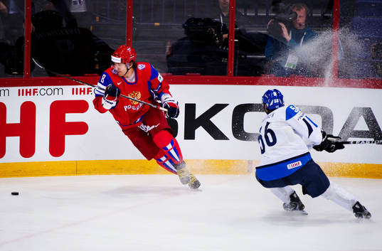 Alexander Ovechkin, Ryssland, och Joonas Järvinen, Finland