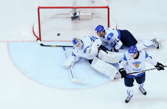 Petri Vehanen, målvakt, Mikko Koivu och Joonas Järvinen,