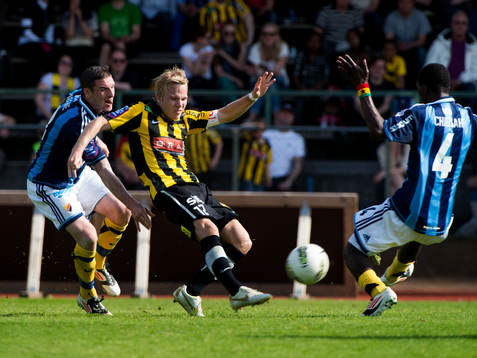 Oscar Lewicki, Häcken. James Keene, Yussif Chibsah,