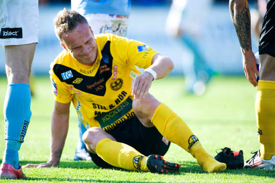 Marcus Ekenberg, Mjällby, grinar illa