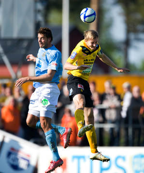 Patrik Rosengren, Mjällby nickduell med Mikael Dahlberg,