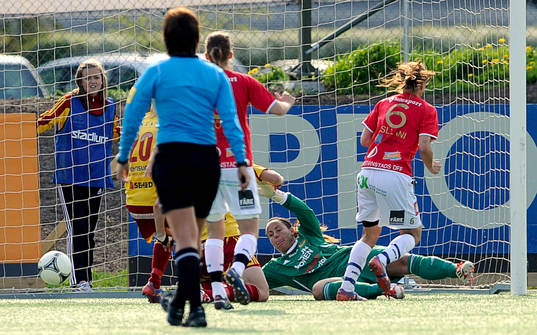 Bläddra bland fler bilder av Fotboll, Damallsvenskan, Tyresö