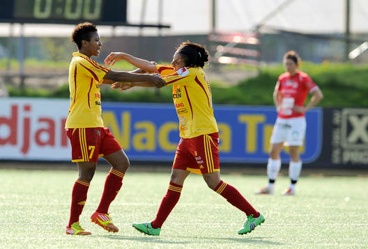 Marta Vieira da Silva, Tyresö och Elaine Moura, Tyresö