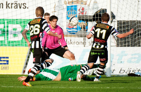 Bläddra bland fler bilder av Fotboll, Superettan, Landskrona - Hammarby