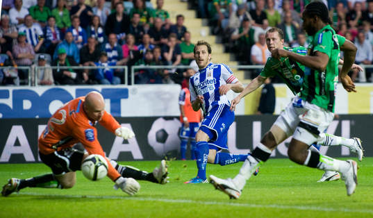 1-1 Tobias Hysén, IFK Göteborg, som överlistar Henri