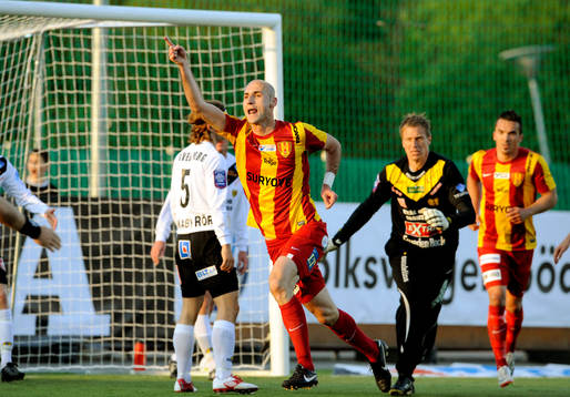 Dinko Felic, Syrianska gör 1-1 målet bakom Mattias Asper,