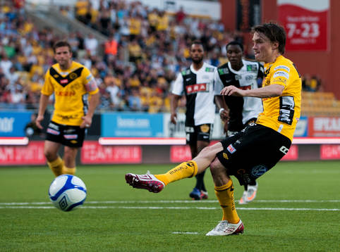 Lasse Nilsson, Elfsborg, gör 2-0 på straff