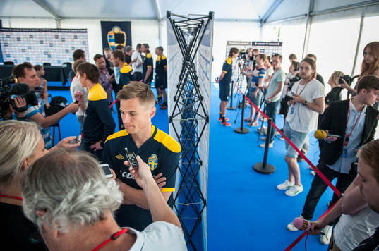 Marcus Rosenberg intervjuas. Sverige samlas i Visby