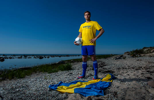 Johan Elmander i Adidaskläder