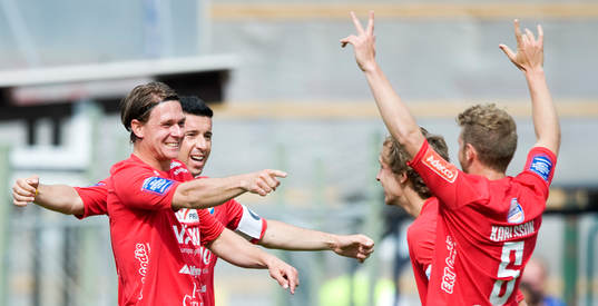 1-0 Freddy Söderberg, Öster, tackar Stefan Karlsson för