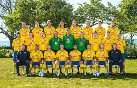 Bak fr.v. Mikael Antonsson, Mikael Lustig, Andreas