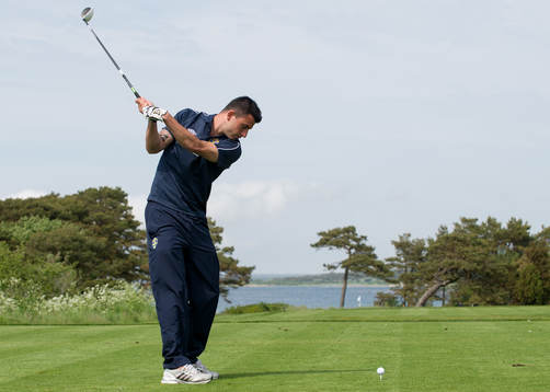 Delar av landslaget spelar golf, Behrang Safari