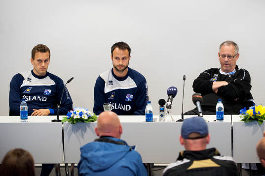 Bläddra bland fler bilder av Fotboll, Island, Presskonferens/Träning