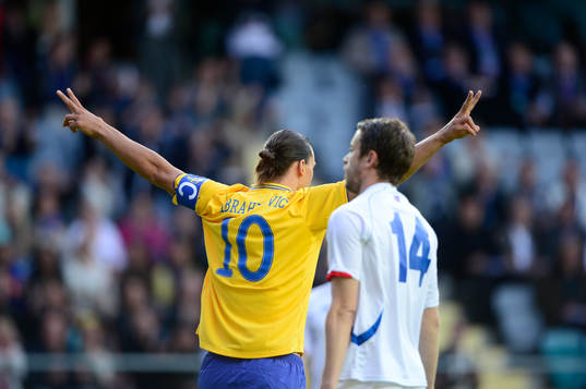Bläddra bland fler bilder av Fotboll, träningsmatch, Sverige - Island