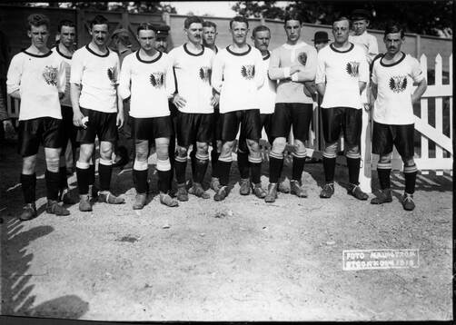 Fotboll. Österrikes fotbollslag vid OS 1912 som