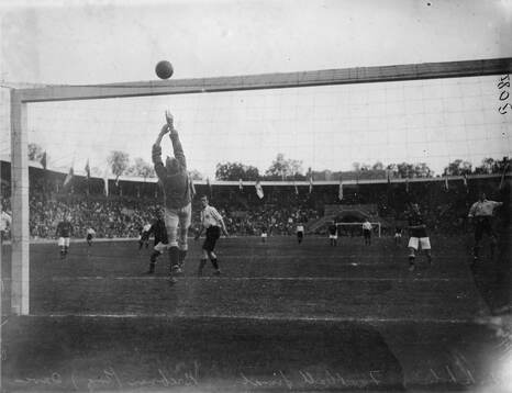 OS 1912 fotboll. England och Danmark i spel, final. Editors