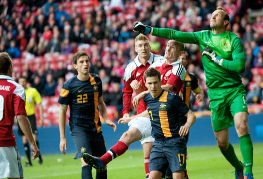 Mark Schwarzer, Australien