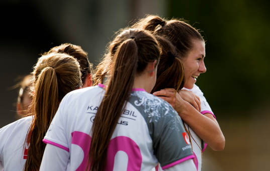 En glad Ramona Bachmann, LDB Malmö, jubel vid 2-1