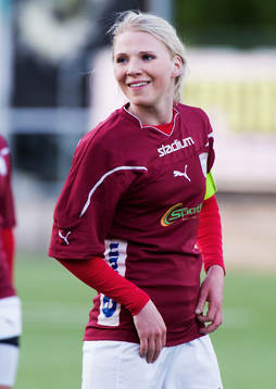 Moa Jarl, Qviding