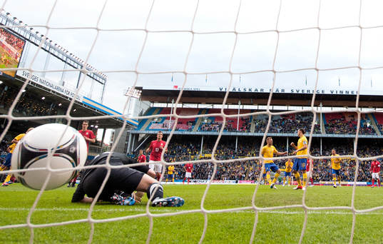 Zlatan Ibrahimovic, Sverige, gör 2-1 på straff