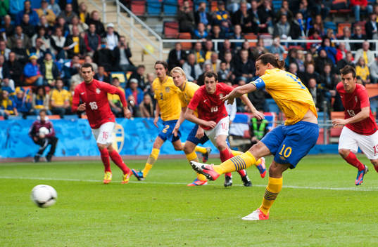 Zlatan Ibrahimovic, Sverige, gör 2-1 till Sverige på