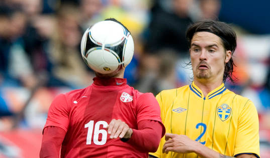Ivan Obradovic, Serbien, huvudlös och Mikael Lustig,