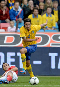 Mikael Lustig, Sverige
