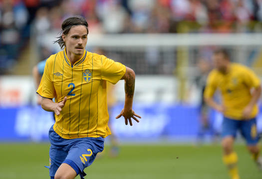 Mikael Lustig, Sverige