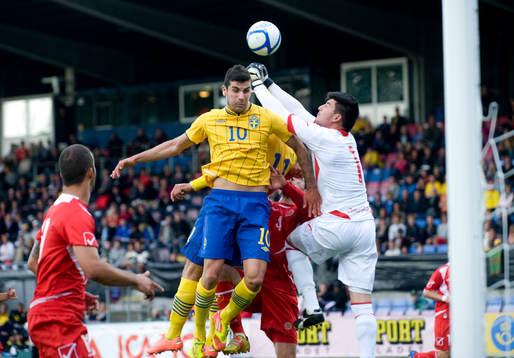 Mikael Ishak, Sverige och Steve Sultana, målvakt, Malta