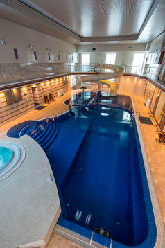 Rundvisning på spelarhotellet. Spelarhotell, hotell. Pool