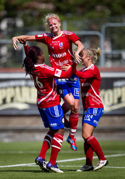 Emma Sjödahl, Vittsjö, gör 2-1.  Danesha Adams, Emma