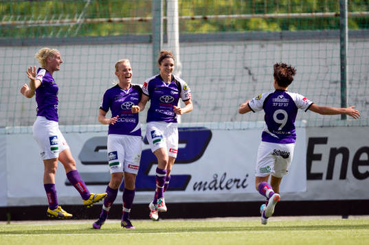 Christina Julien, Jitex, gör 1-1