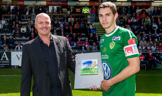 Branimir Hrgota, Jönköping Södra får priset månades