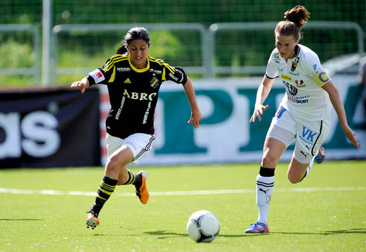 Susan Varli, AIK och Emmelie Konradsson, Umeå