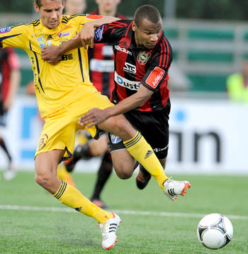 Serge-Junior Martinsson Ngou, Brommapojkarna