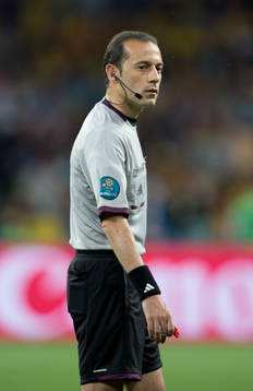 Domare Cüneyt Cakir