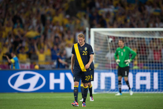 Andriy Shevchenko, Ukraina, gör 1-1, depp Ola Toivonen,