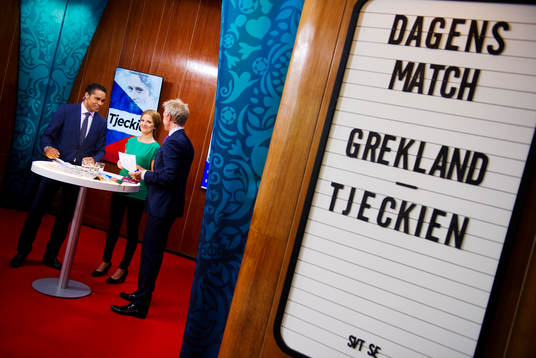 Daniel Nannskog och Johanna Frändén, expertkommentatorer