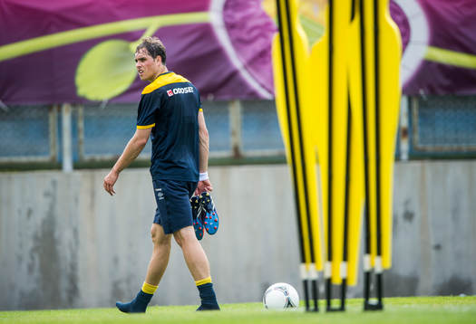Johan Elmander vandrar av