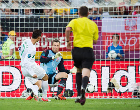 Cristiano Ronaldo, Portugal, bränner ett friläge. Stephan