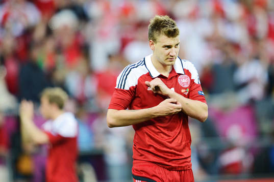 Tvåmålsskytten Nicklas Bendtner, Danmark, deppar