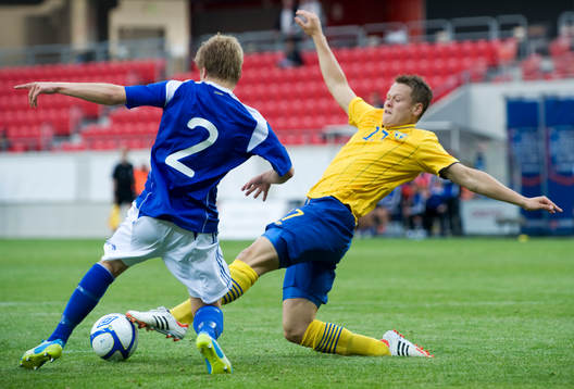 Viktor Claesson, Sverige mot Jere Uronen, Finland