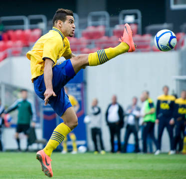 Mervan Celik, Sverige