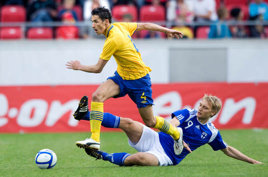 Loret Sadiku, Sverige flyger förbi Tim Väyrynen, Finland