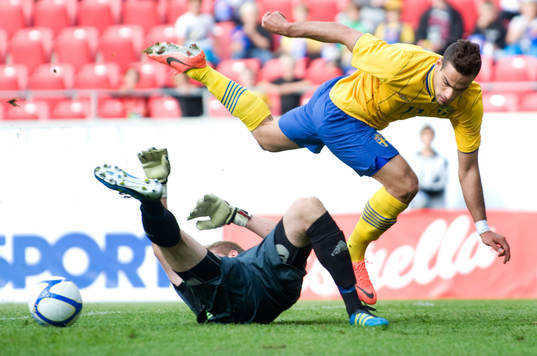 Mervan Celik, Sverige