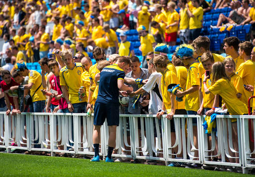 Öppen träning för de svenska fansen på Dynamo Stadion