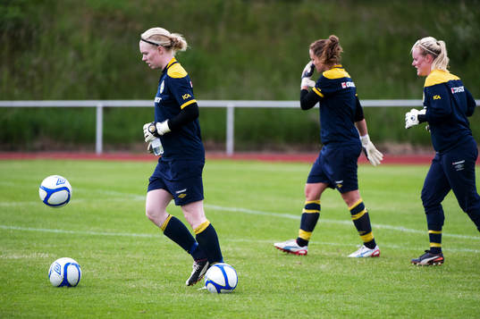 Hedvig Lindahl, målvakt, Sofia Lundgren, målvakt, Kristin