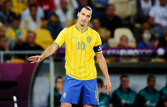 Zlatan Ibrahimovic, Sverige, gestikulerar