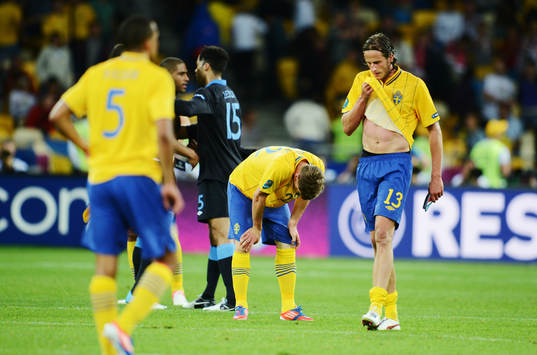 Markus Rosenberg och Jonas Olsson, Sverige, deppar